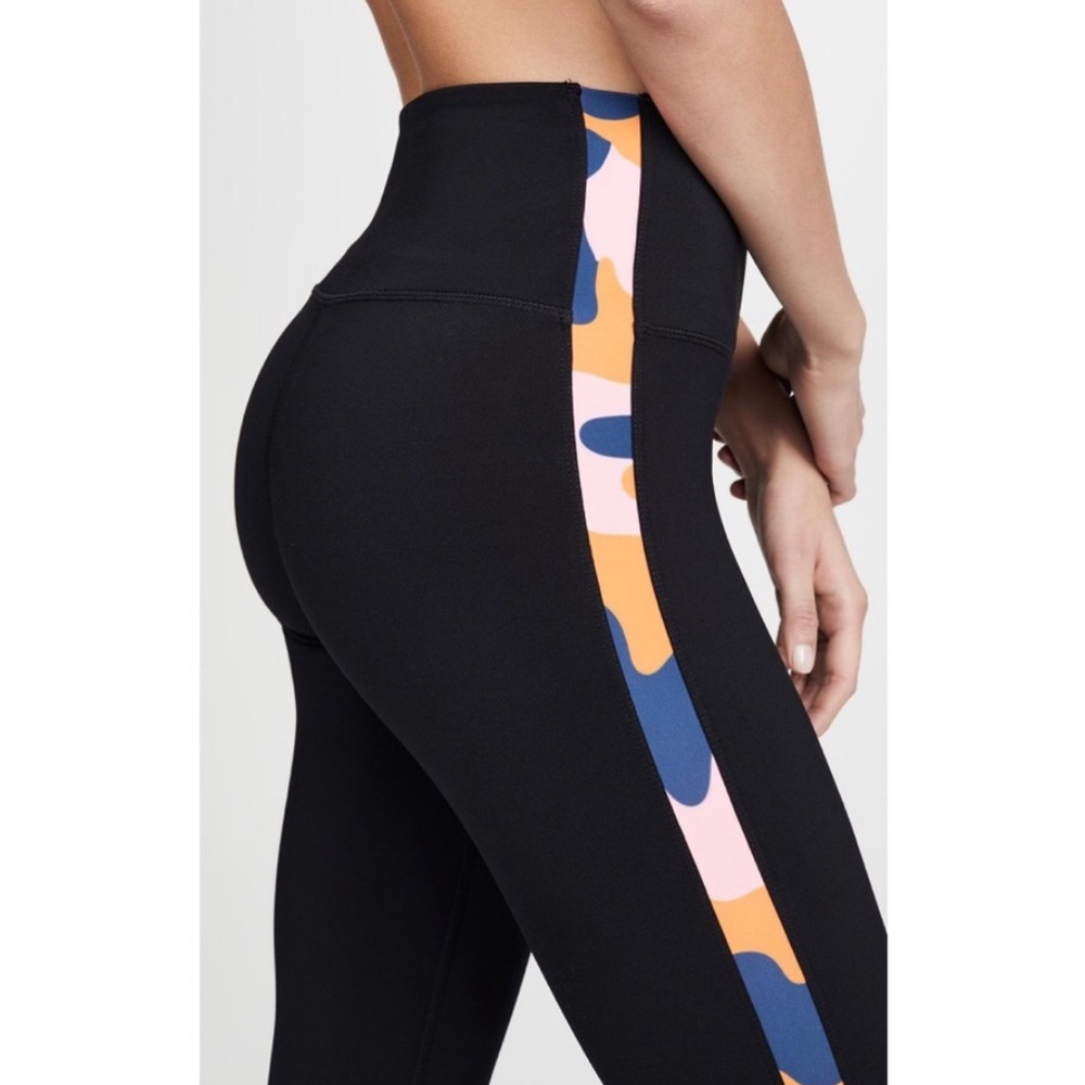 SPLITS59 Claire High Rise Black Pink Camo Legging - Picture 4 of 9